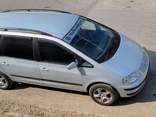 Volkswagen Sharan foto 2