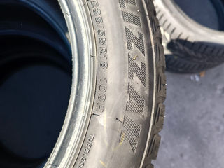 Anvelope 235/55 R18 Brigestone 4 buc. Iarna foto 2