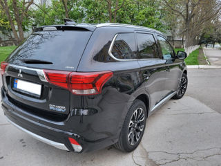 Mitsubishi Outlander foto 4