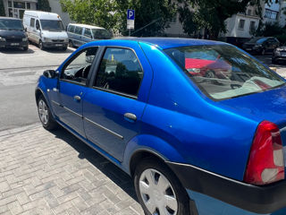 Dacia Logan foto 3