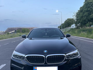 BMW 5 Series foto 1