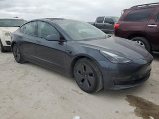 Tesla Model 3 foto 3