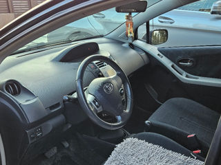 Toyota Yaris foto 3