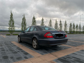 Mercedes E-Class foto 2