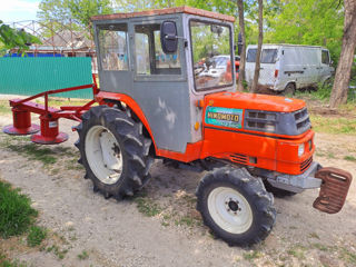 Vind Tractor Hinomoto Nz260 Kubota GT8J foto 2