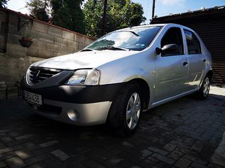 Dacia Logan foto 6