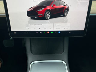 Tesla Model Y foto 9