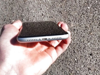 iPhone 11 White