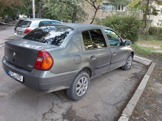 Renault Clio foto 5