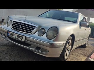 Mercedes E-Class foto 8