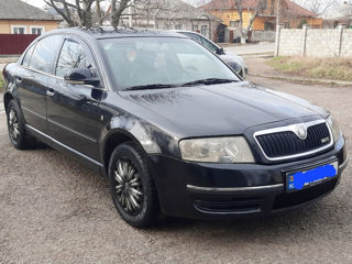 Skoda Superb foto 2