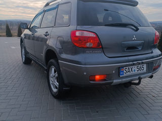 Mitsubishi Outlander foto 8