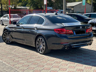 BMW 5 Series foto 4