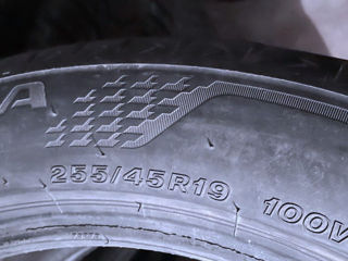 255 45 r19  Bridgestone foto 2