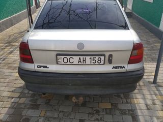 Opel Astra foto 4