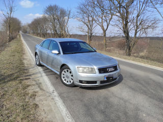 Audi A8 foto 1