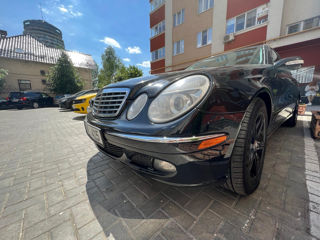 Mercedes E-Class foto 2