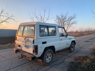 Toyota Land Cruiser foto 2