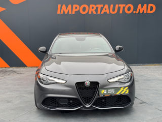 Alfa Romeo Giulia foto 3