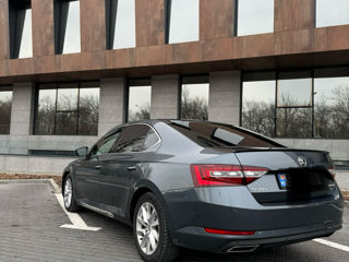 Skoda Superb foto 4