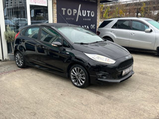 Ford Fiesta foto 1