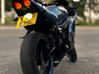 Yamaha R6 foto 4