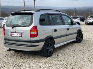 Opel Zafira foto 3