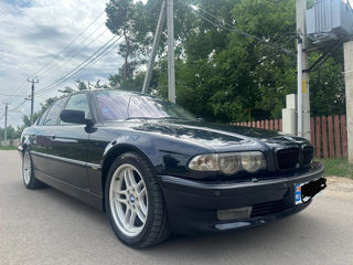 BMW 7 Series foto 1