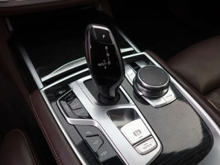 BMW 7 Series foto 11