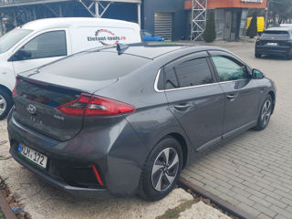 Hyundai ioniq foto 3