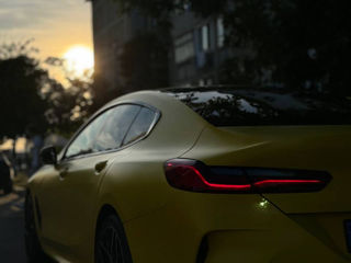 BMW 8 Series foto 4