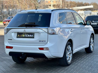 Mitsubishi Outlander foto 6