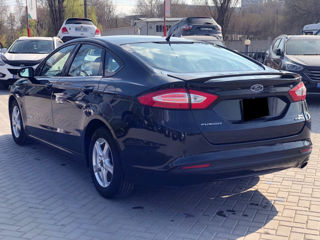 Ford Fusion foto 8