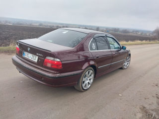 BMW 5 Series foto 9