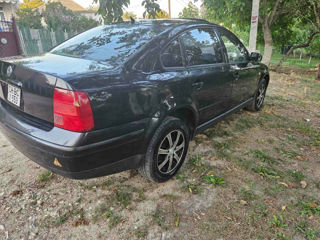 Volkswagen Passat foto 3