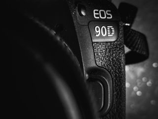 Canon EOS 90D