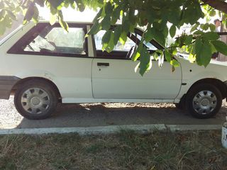 Nissan Sunny foto 1