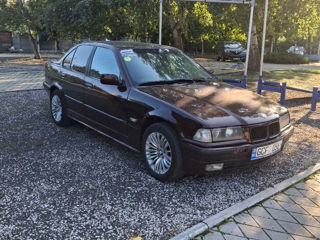 BMW 3 Series foto 2