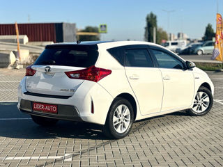 Toyota Auris foto 4