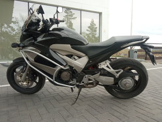 Honda VFR 800X Crossruner foto 2