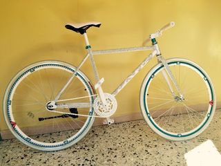 Bicicleta noua incrustata cu pietre  , новый велосипед , foto 1