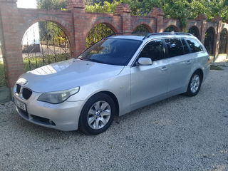 BMW 5 Series foto 1