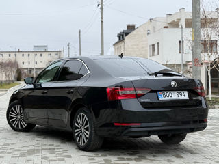 Skoda Superb foto 4