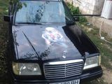 Mercedes Series (W124) foto 2