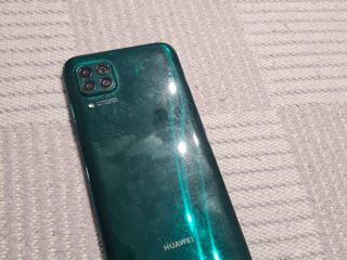 Huawei p40 lite. 1200 lei. Cititi in anunt.