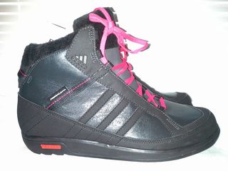 Женская зимняя обувь от Adidas  Reebok