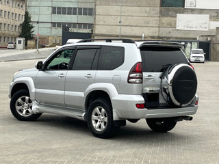 Toyota Land Cruiser Prado foto 3