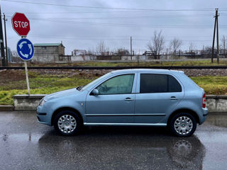 Skoda Fabia foto 2