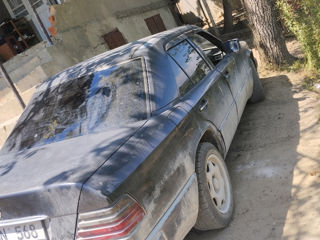 Mercedes Series (W124) foto 4