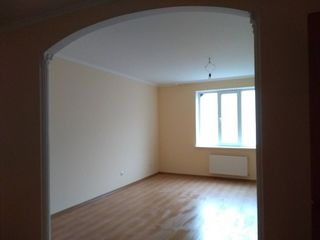 Apartament cu 3 camere, 96 m², Periferie, Codru, Chișinău mun. foto 3
